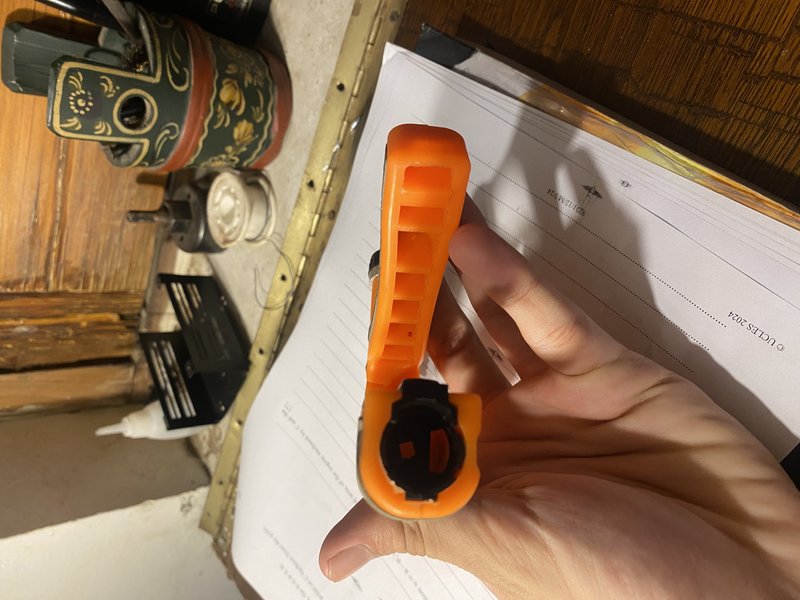 Adjustable hand gripper